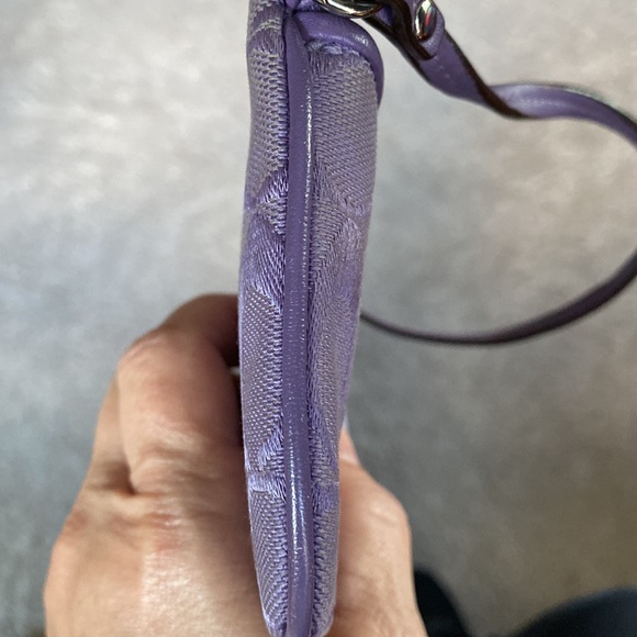 Coach wristlet - Picture 6 of 8